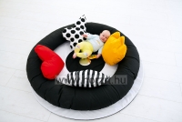 Puhasarok - Fekete-fehér szőnyeg, párnákkal 6 hó+