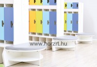 Bambi félkör pad - fehér díszítéssel