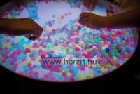 Szenzoros világítós tálca