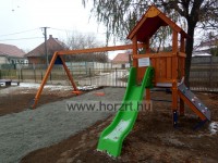 Csúszdatorony hintaállvánnyal