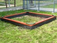 Homokozó, négyszög 2,5x2,5 m