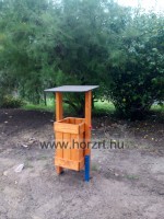 Billenthető szemetes tetővel