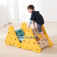 Túl a hegyeken - Mászócentrum 12 hó+